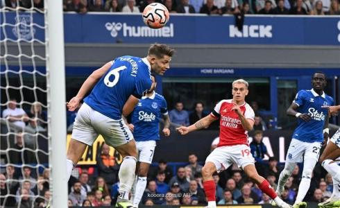 من مباراة ارسنال وايفرتون اليوم