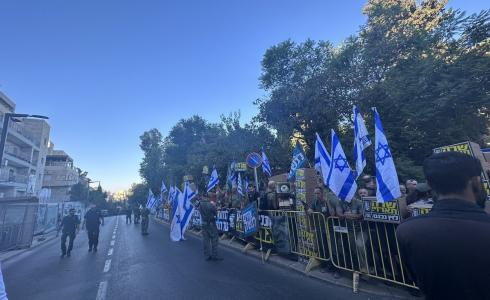 محتجون يصلون إلى منزل نتنياهو بشكل مفاجئ