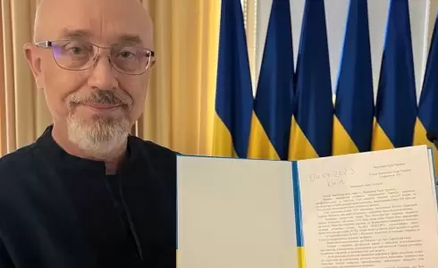 وزير الدفاع الأوكرانى يقدم استقالته والسبب