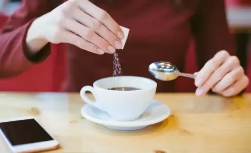 أشهر بديل للسكر قد يصيبك بسكتة قلبية