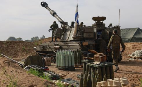 هآرتس تدعو لتحقيق فوري بقصف دبابة منزلا إسرائيليا في غلاف غزة