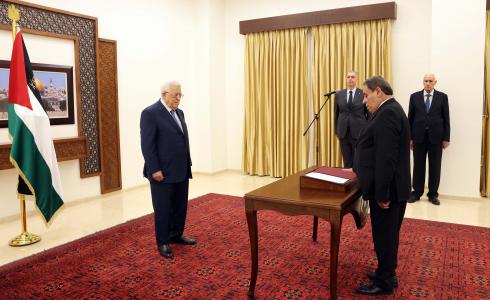 محافظ بيت لحم الجديد يؤدي اليمين الدستورية أمام الرئيس عباس