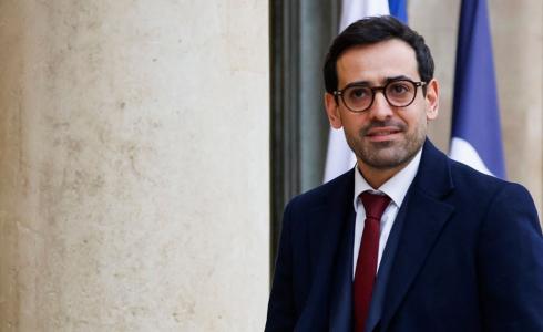 وزير الخارجية الفرنسي يصل إسرائيل لبحث زيادة المساعدات إلى غزة