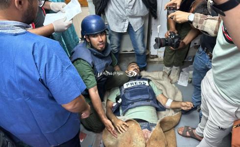 إصابة صحفيين في قصف إسرائيلي استهدفهم في مخيم النصيرات