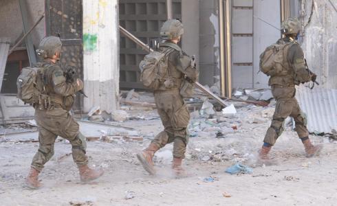 الجيش الإسرائيلي يعلن مقتل ضابط وجندي في معارك وسط قطاع غزة