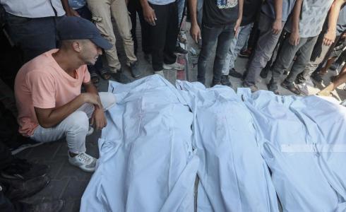 وداع وتشييع جثامين عدد من الشهداء في مستشفى شهداء الاقصى بدير البلح وسط قطاع غزة