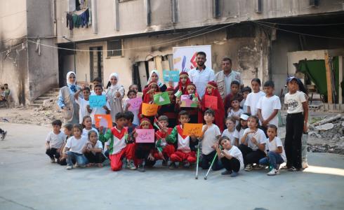 "أمريكيون من أجل الأيتام الفلسطينيين" تختتم مخيمها الصيفي الأول شمال غزة