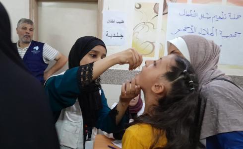 في مركز فتحي عرفات: حملة تطعيم شلل الأطفال تجمع أطفال غزة 