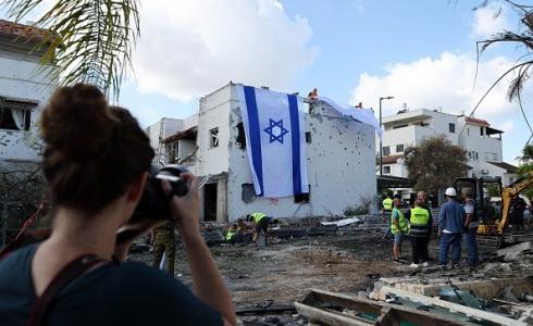 مبنى في كريات بيالك تضرر جراء قصف من لبنان