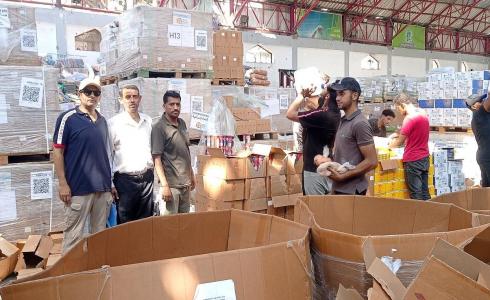 التنمية توزع معونات إغاثية على أهالي قطاع غزة