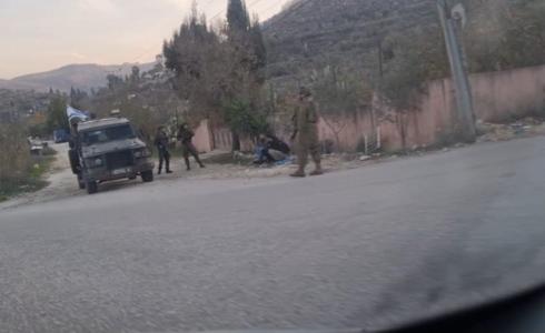 قوات الاحتلال تعتقل 3 صحفيين وتنكل بآخرين شمال رام الله