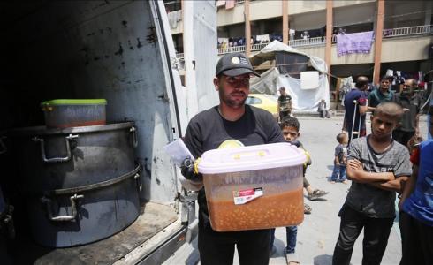 المطبخ العالمي ينهي عقود العشرات من موظفيه في غزة