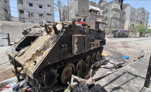 دبابة إسرائيلية مدمرة في شوارع غزة - تعبيرية