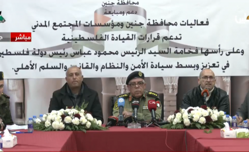 أنور رجب خلال المؤتمر الصحفي