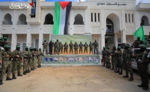 من مكان تسليم أسيرات إسرائيليات أفرج عنهن الأيام الماضية في ميدان فلسطين "الساحة" وسط غزة