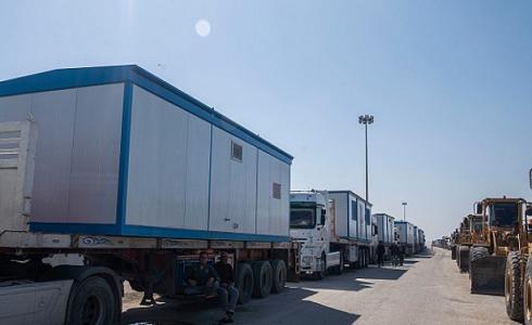 منازل متنقلة (كرفانات) في طريقها إلى غزة