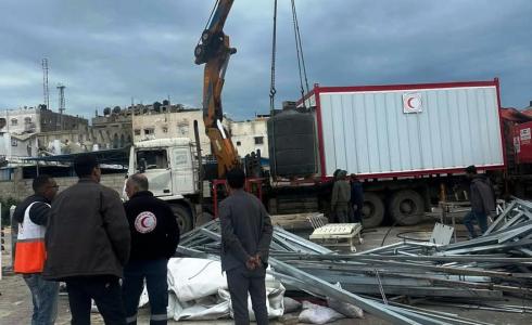 الهلال الأحمر يتمكن من نقل مستشفى ميداني كامل لمدينة غزة