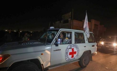 قناة إسرائيلية تتوقع الإفراج عن الأسرى الإسرائيليين صباح الاثنين