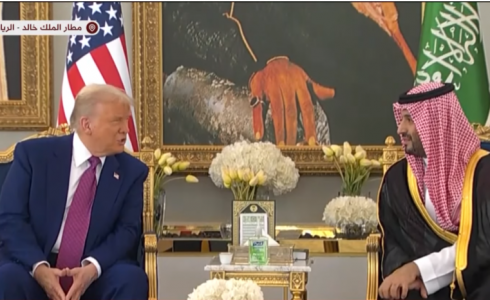 ‏محادثات أوليّة بين ولي العهد السعودي والرئيس الأميركي عقب وصوله الرياض