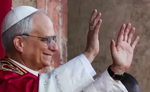 بابا الفاتيكان ليو الرابع عشر