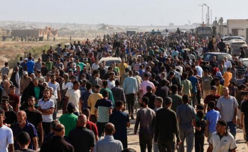 غزة - الاحتلال يقتل 10 مدنيين جوعى ويصيب 62 في رفح