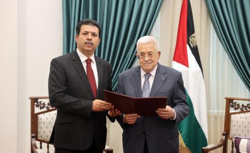الرئيس عباس يستقبل السفير حبيب بن فرح