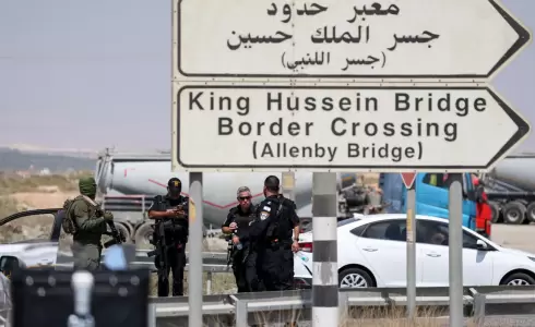 الجيش الإسرائيلي على معبر  الكرامة