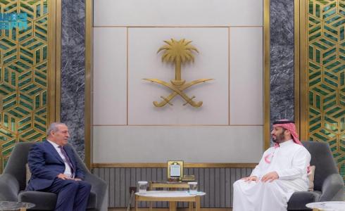 حسين الشيخ مع ولي العهد السعودي