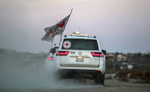 مركبات الصليب الأحمر