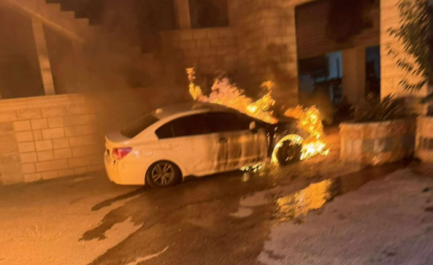 مستوطنون يحرقون مركبات بالضفة - أرشيف