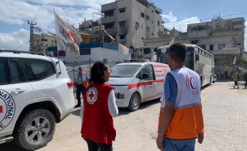 الصليب الأحمر يسلّم شحنة طبية جديدة لمستشفيات ومرافق طبية بغزة