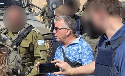 ويتكوف وقائد القيادة المركزية الأمريكية وزامير خلال جولة داخل قطاع غزة