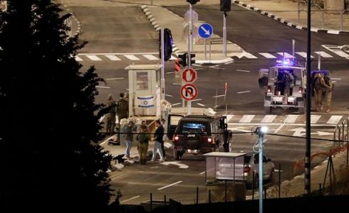 إصابة فلسطيني برصاص الاحتلال  جنوب الخليل