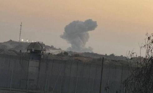 تصاعد أعمدة الدخان عقب تدمير الاحتلال مبانٍ فلسطينية في شمال قطاع غزة اليوم الجمعة