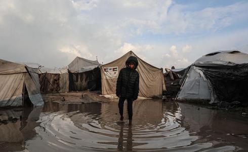 غمر خيام النازحين بالأمطار - طقس غزة