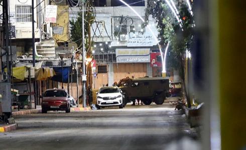 الخليل - إطلاق النار على فلسطيني بزعم محاولة طعن