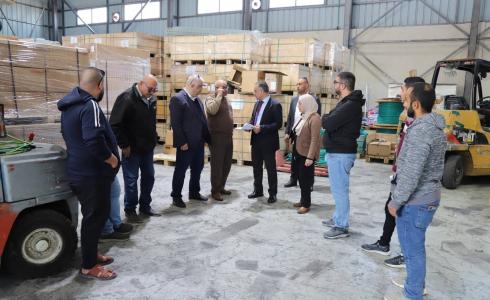 سلطة الطاقة تتسلم معدات تمهيداً لإعادة إعمار الكهرباء في غزة