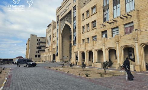 مستشفى حمد يستأنف العمل بمقره الرئيسي شمال غزة