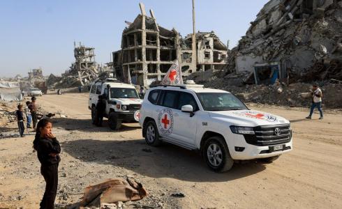 مركبات الصليب الأحمر شرق مدينة غزة ضمن عمليات البحث