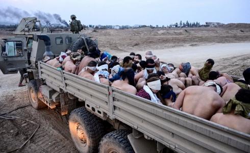 أسرى من غزة خلال اعتقالهم بظروف مأساوية