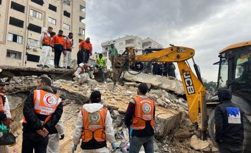 الدفاع المدني ينتشل 77 جثمانًا لشهداء من عائلة سالم غرب غزة