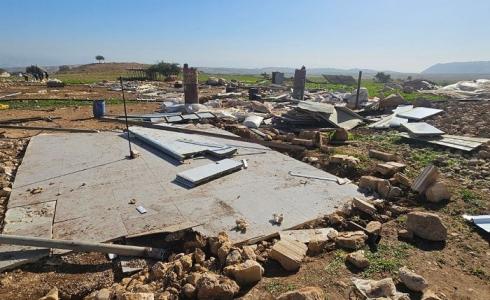 تهجير قسري لـ20 أسرة من تجمع شلال العوجا البدوي