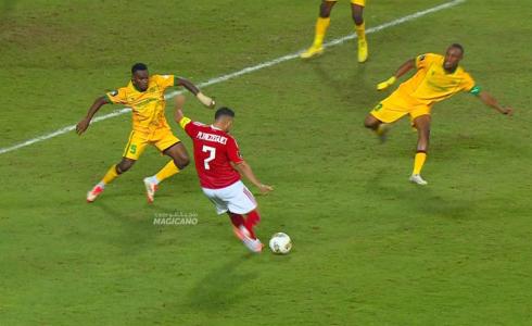 الأهلي المصري يضرب يانج أفريكانز بثنائية "تريزيجيه"