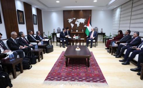 لقاء رئيس الوزراء مع الوفد الياباني