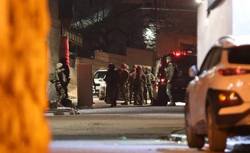 نابلس - اقتحامات واعتقالات واشتباكات في البلدة القديمة