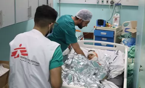 تحذيرات من توقف عمليات "أطباء بلا حدود" في غزة