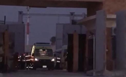 نقل المرضى عبر رفح معبر من غزة إلى مصر