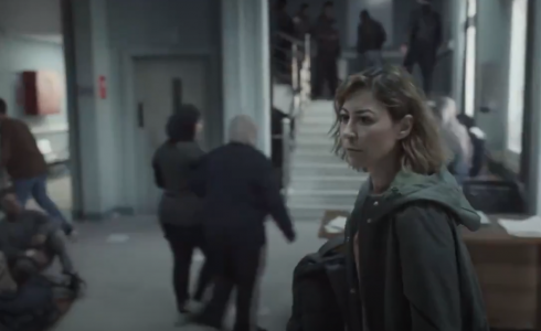 لقطة من مسلسل أصحاب الأرض الحلقة 1