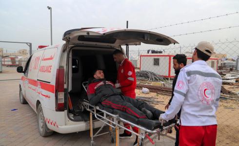 الهلال الأحمر يشارك في إجلاء 40 مواطناً عبر معبر رفح