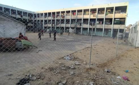 "التربية" تقود جهودا مشتركة لإنشاء 10 مدارس مؤقتة في غزة